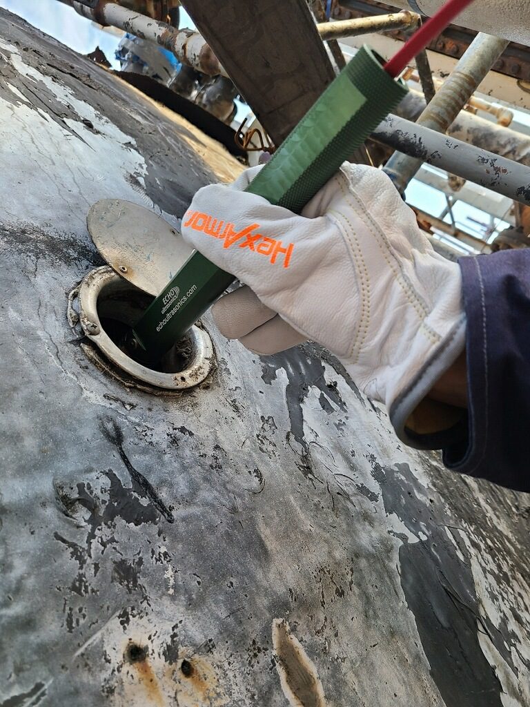 Fits the Evident D790, IoniX HS582i and Sensor Networks DHT-400 transducers  10 inches / 25 cm long  Fins surround the probe to reduce heat to the probe and inspector&rsquo;s hand